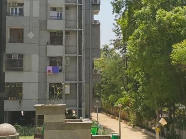Rental | 3 BHK + Store Room 1900 Sq.Ft. Apartment in Sector 3 Dwarka