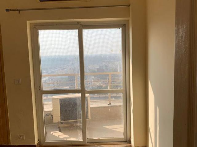 Rental | 3 BHK + Store Room 1919 Sq.Ft. Apartment in Sector 75
