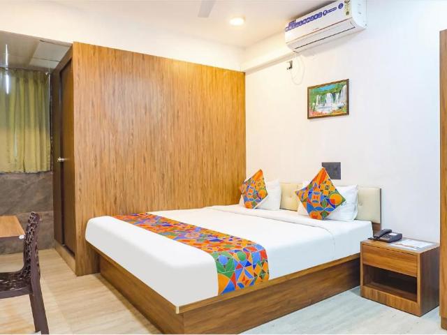 Rental | 3 BHK + Store Room 1950 Sq.Ft. Apartment in Moghul Garden