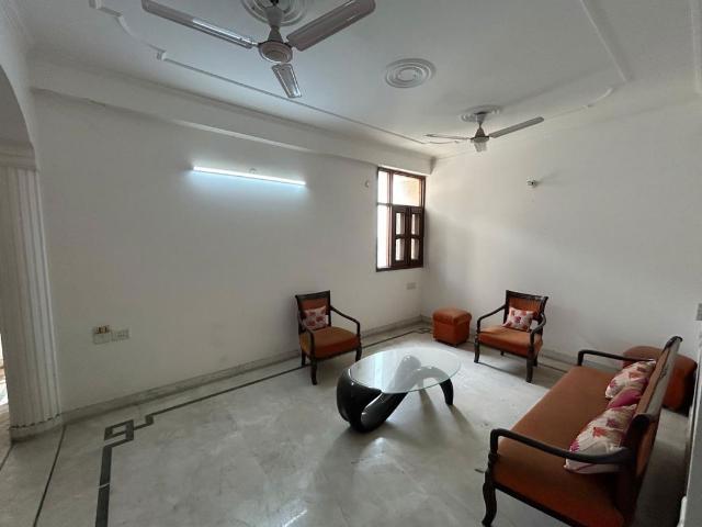 Rental | 3 BHK + Store Room 2000 Sq.Ft. Apartment in Sector 12 Dwarka