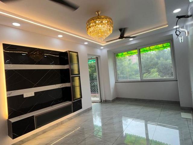 Rental | 3 BHK + Store Room 2000 Sq.Ft. Apartment in Sector 4 Dwarka