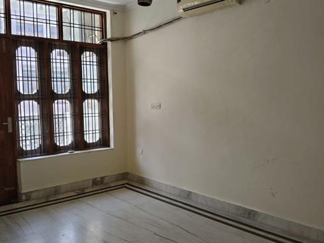 Rental | 3 BHK + Store Room 2000 Sq.Ft. Independent House in Sector 52