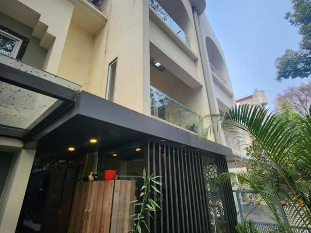 Rental | 3 BHK + Store Room 2000 Sq.Ft. Villa in Clover Gardens