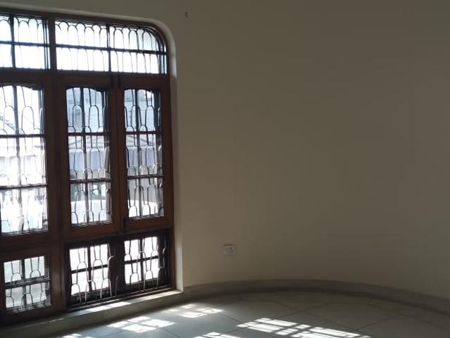 Rental | 3 BHK + Store Room 2060 Sq.Ft. Independent House in Sector 7