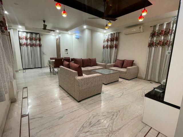Rental | 3 BHK + Store Room 2500 Sq.Ft. Independent House in Sector 46