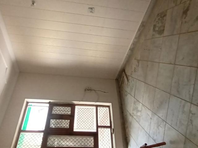 Rental | 3 BHK + Store Room 2700 Sq.Ft. Independent House in Sector 28