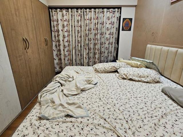 Rental | 3 BHK + Pooja Room 1100 Sq.Ft. Apartment in Kandivali West