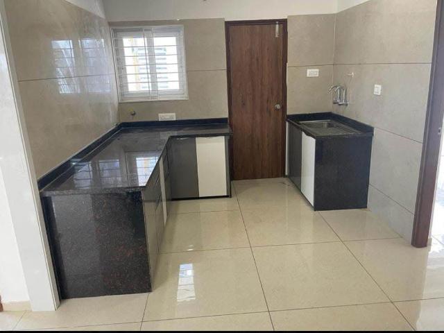 Rental | 3 BHK + Pooja Room 1200 Sq.Ft. Apartment in Wadhwa Rhodesia