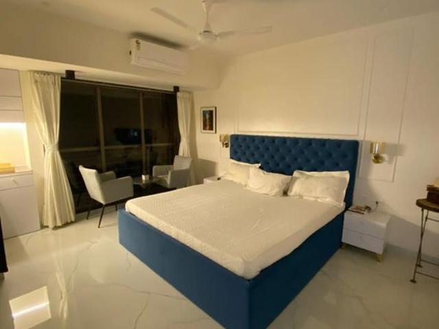Rental | 3 BHK + Pooja Room 1200 Sq.Ft. Apartment in Nanavati Mansion