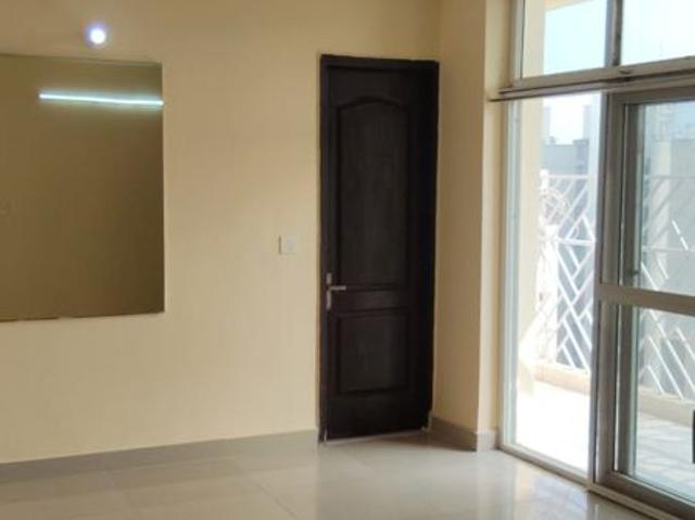 Rental | 3 BHK + Pooja Room 1360 Sq.Ft. Apartment in Amrapali Eden Park