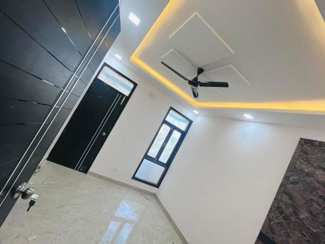 Rental | 3 BHK + Pooja Room 1400 Sq.Ft. Apartment in Dwarka