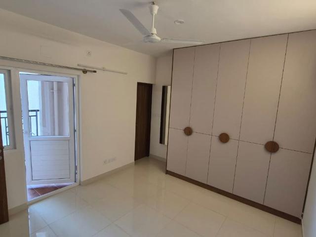 Rental | 3 BHK + Pooja Room 1400 Sq.Ft. Apartment in Prestige Primrose Hills