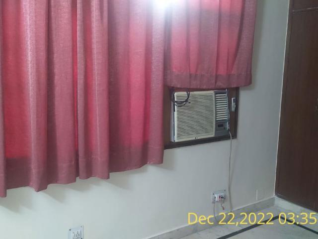 Rental | 3 BHK + Pooja Room 1450 Sq.Ft. Apartment in Arun Vihar Sector 37