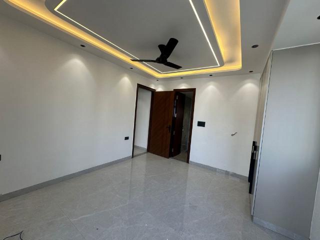 Rental | 3 BHK + Pooja Room 1500 Sq.Ft. Apartment in Sector 18 Dwarka
