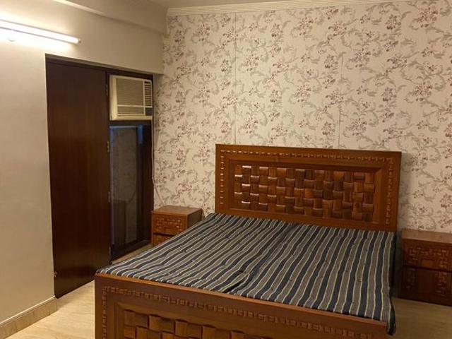 Rental | 3 BHK + Pooja Room 1500 Sq.Ft. Apartment in Sector 6 Dwarka
