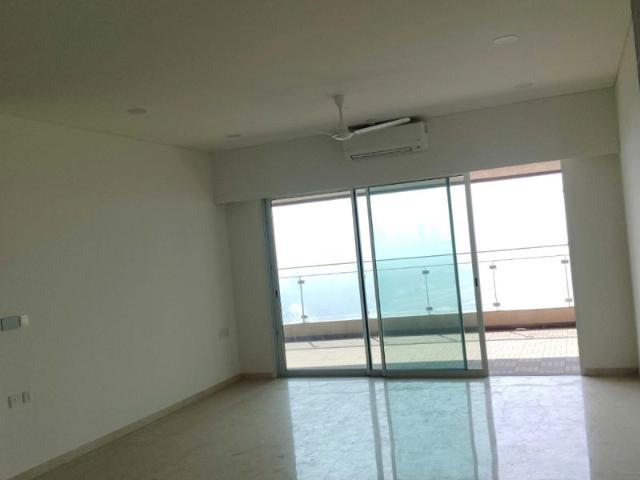 Rental | 3 BHK + Pooja Room 1560 Sq.Ft. Apartment in Lokhandwala Minerva Mahalaxmi