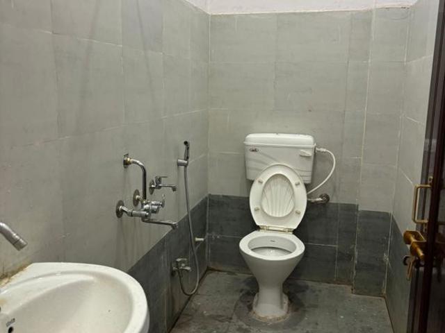 Rental | 3 BHK + Pooja Room 1560 Sq.Ft. Apartment in Raj Apartments Butler Colony