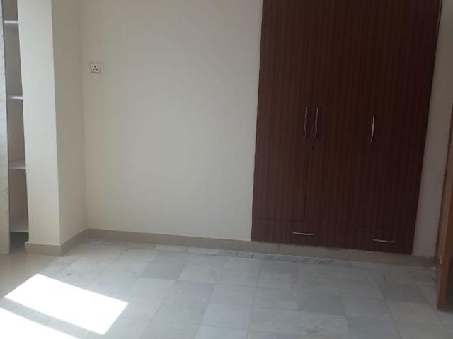 Rental | 3 BHK + Pooja Room 1600 Sq.Ft. Apartment in Sector 6 Dwarka