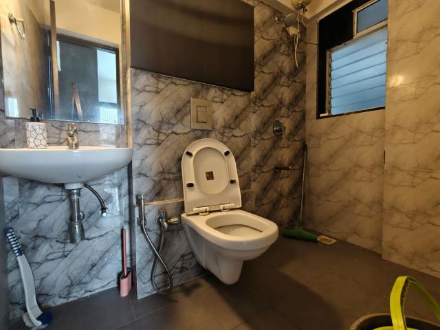 Rental | 3 BHK + Pooja Room 1650 Sq.Ft. Apartment in Courtyard by Narang Realty and The Wadhwa Group