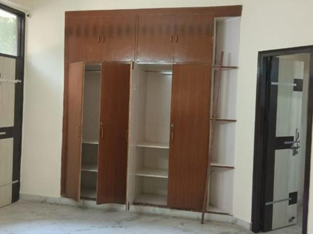 Rental | 3 BHK + Pooja Room 1650 Sq.Ft. Apartment in Sector 6 Dwarka