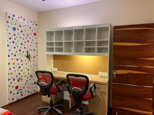 Rental | 3 BHK + Pooja Room 1756 Sq.Ft. Apartment in BPTP Park Grandeura