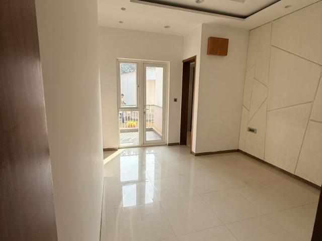 Rental | 3 BHK + Pooja Room 1750 Sq.Ft. Apartment in Kocoon