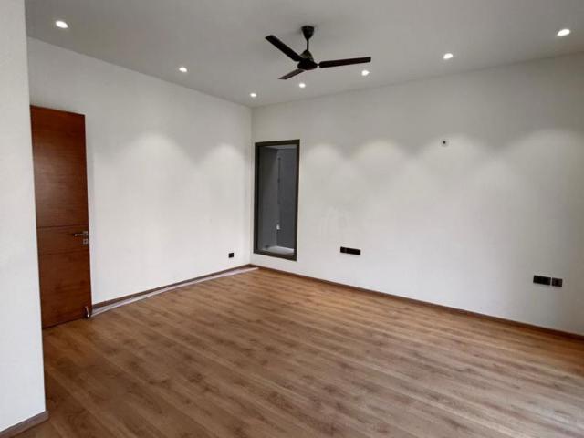 Rental | 3 BHK + Pooja Room 1855 Sq.Ft. Apartment in Godrej Meridien