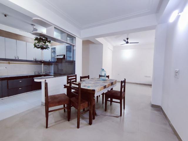 Rental | 3 BHK + Pooja Room 1850 Sq.Ft. Apartment in Amrapali Vaishali