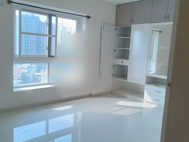 Rental | 3 BHK + Pooja Room 1860 Sq.Ft. Apartment in DS Max Skycity