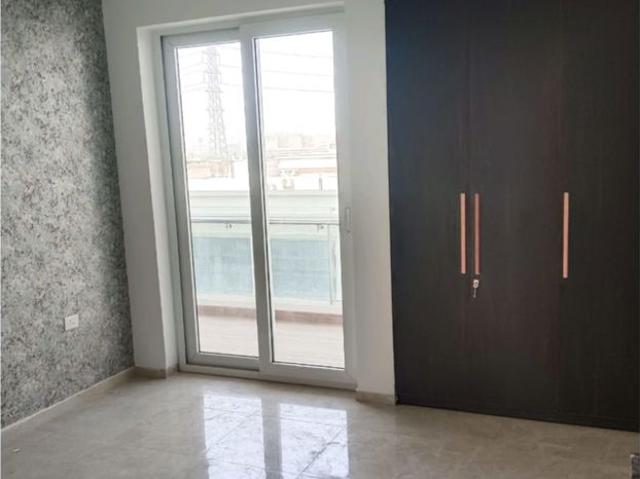 Rental | 3 BHK + Pooja Room 1925 Sq.Ft. Apartment in Omaxe Royal Residency Faridabad