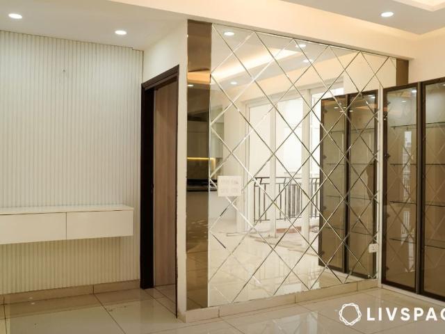 Rental | 3 BHK + Pooja Room 1925 Sq.Ft. Apartment in Omaxe Royal Residency Faridabad