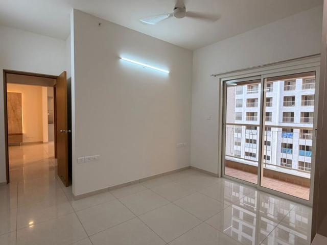 Rental | 3 BHK + Pooja Room 1935 Sq.Ft. Apartment in L&T Raintree Boulevard