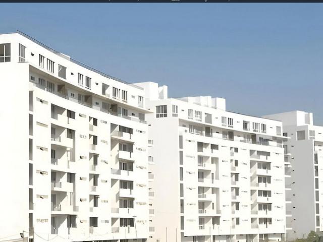 Rental | 3 BHK + Pooja Room 1950 Sq.Ft. Apartment in Vatika City