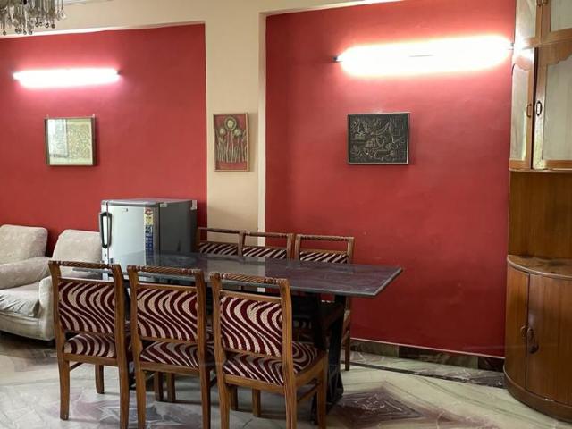 Rental | 3 BHK + Pooja Room 1991 Sq.Ft. Apartment in RWA Apartments Sector 27