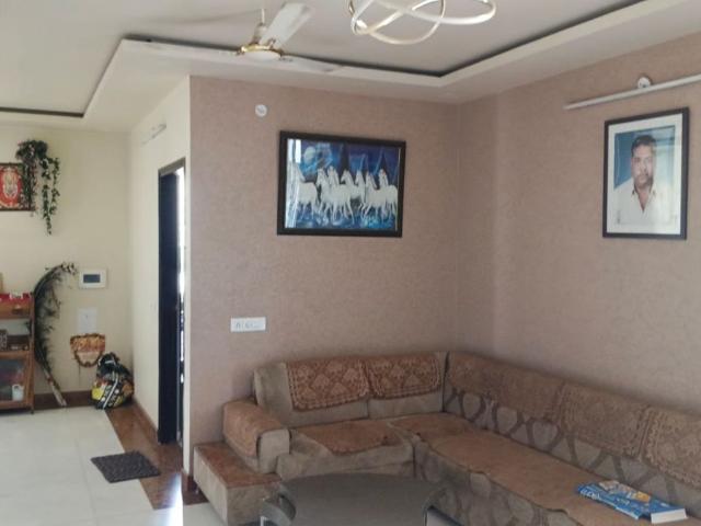 Rental | 3 BHK + Pooja Room 2000 Sq.Ft. Apartment in Raja Park