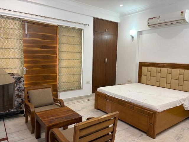 Rental | 3 BHK + Pooja Room 200 Sq.Mt. Independent House in Sector 46