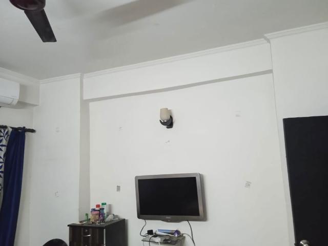 Rental | 3 BHK + Pooja Room 2100 Sq.Ft. Apartment in RWA Apartments Sector 26