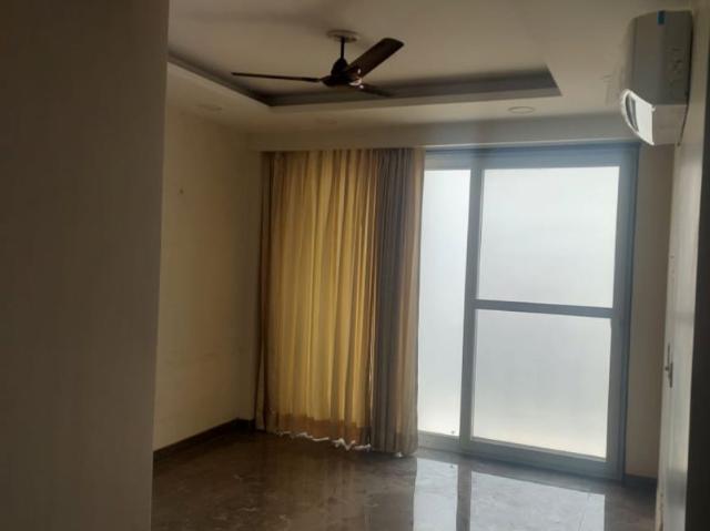 Rental | 3 BHK + Pooja Room 270 Sq.Yd. Apartment in Sector 57