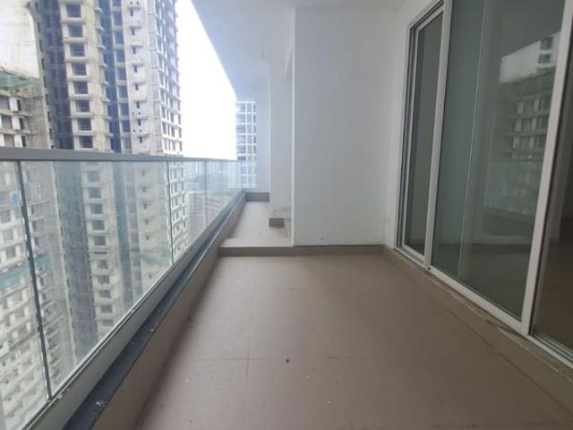 Rental | 3 BHK + Pooja Room,Basement 1220 Sq.Ft. Apartment in Omkar Alta Monte