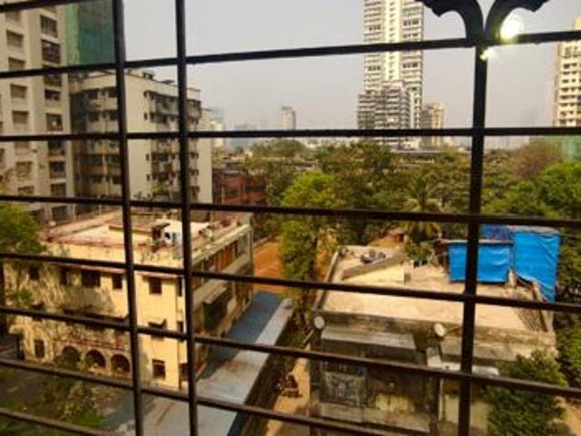 Rental | 3 BHK + Pooja Room,Extra Room 1500 Sq.Ft. Apartment in Bhoiwada