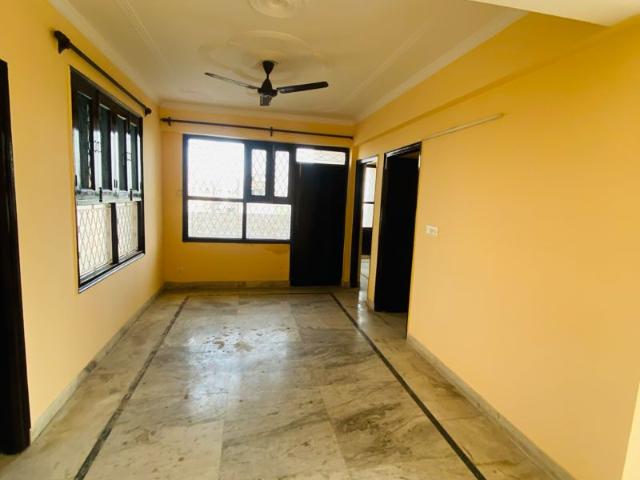 Rental | 3 BHK + Pooja Room,Extra Room 1800 Sq.Ft. Apartment in Sector 12 Dwarka