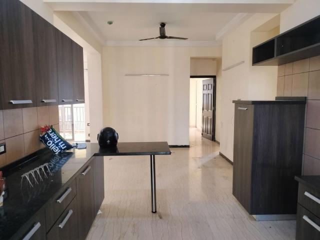Rental | 3 BHK + Pooja Room,Extra Room 1850 Sq.Ft. Apartment in Gaur Sportswood