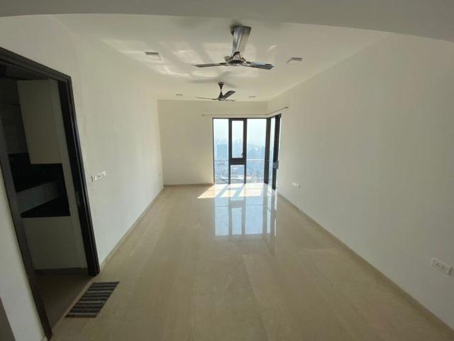 Rental | 3 BHK + Pooja Room,Extra Room 1250 Sq.Ft. Apartment in Lodha The Park