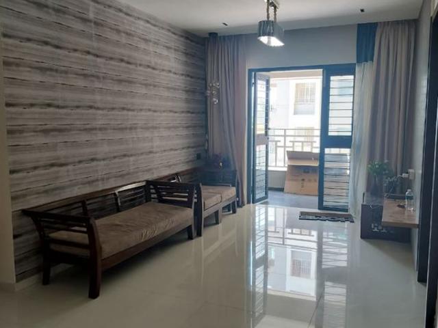 Rental | 3 BHK + Pooja Room,Servant Room 1296 Sq.Ft. Apartment in Shree Palaash Oak