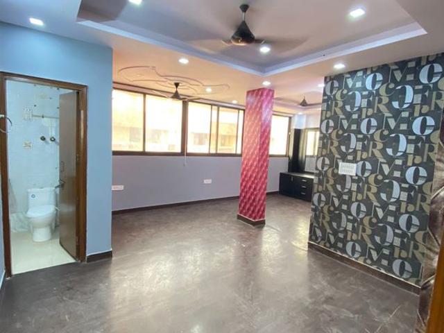 Rental | 3 BHK + Pooja Room,Servant Room 1500 Sq.Ft. Apartment in Sector 7 Dwarka