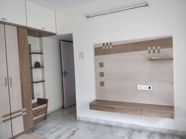 Rental | 3 BHK + Pooja Room,Servant Room 1500 Sq.Ft. Apartment in Sumer Trinity Towers