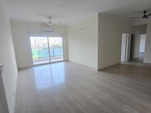 Rental | 3 BHK + Pooja Room,Servant Room 1950 Sq.Ft. Apartment in Shree Vardhman Victoria