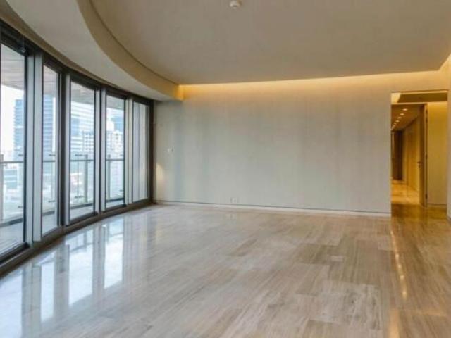 Rental | 3 BHK + Pooja Room,Servant Room 1900 Sq.Ft. Apartment in Lodha World Crest