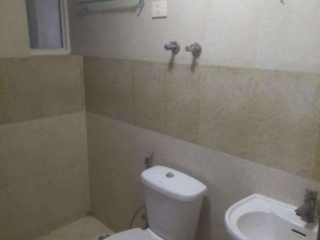 Rental | 3 BHK + Pooja Room,Servant Room 2000 Sq.Ft. Apartment in Damodar Complex