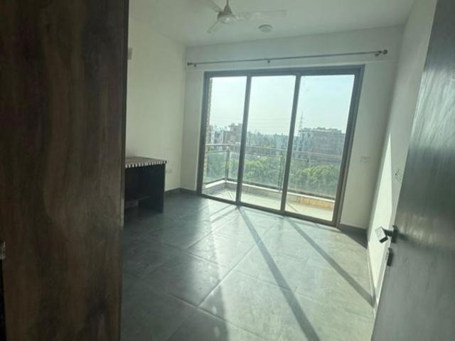 Rental | 3 BHK + Pooja Room,Servant Room 2191 Sq.Ft. Apartment in Tata Primanti Executive Apartments